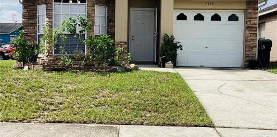 House in Orlando, Florida 3 bedrooms, 106.47 sq.m. № 2412582