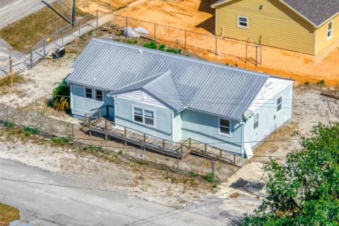 Propiedad comercial en venta en Sebring, Florida № 2152765 - foto 6