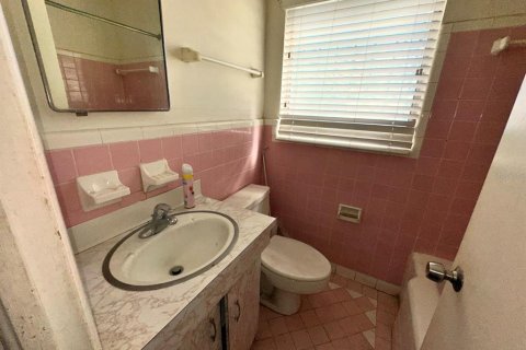 House in Tarpon Springs, Florida 2 bedrooms, 79.99 sq.m. № 1673797 - photo 17