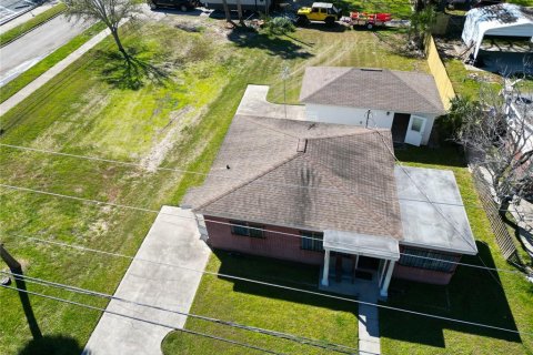 House in Tarpon Springs, Florida 2 bedrooms, 79.99 sq.m. № 1673797 - photo 28