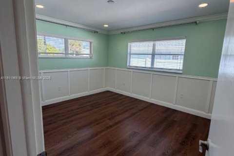 House in Port Charlotte, Florida 3 bedrooms, 157.19 sq.m. № 1968575 - photo 18