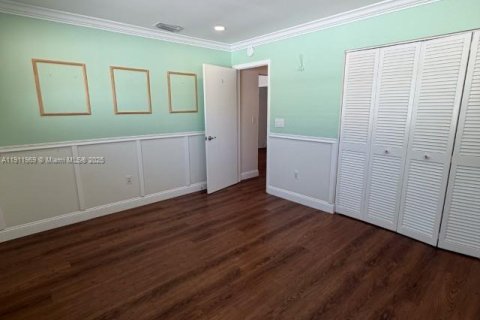 House in Port Charlotte, Florida 3 bedrooms, 157.19 sq.m. № 1968575 - photo 19