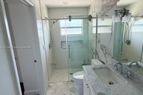 House in Port Charlotte, Florida 3 bedrooms, 157.19 sq.m. № 1968575 - photo 16