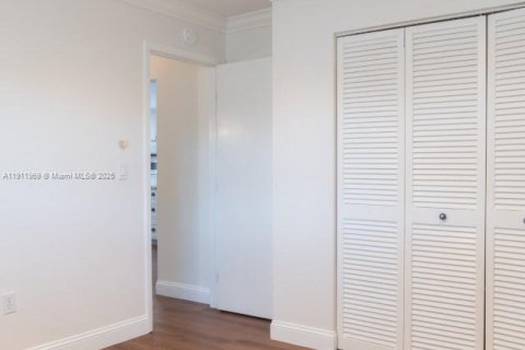 House in Port Charlotte, Florida 3 bedrooms, 157.19 sq.m. № 1968575 - photo 21