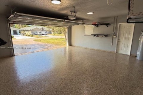 House in Port Charlotte, Florida 3 bedrooms, 157.19 sq.m. № 1968575 - photo 28