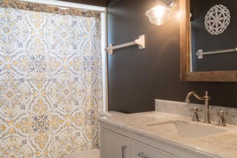 House in Port Charlotte, Florida 3 bedrooms, 157.19 sq.m. № 1968575 - photo 22