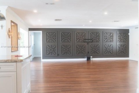 House in Port Charlotte, Florida 3 bedrooms, 157.19 sq.m. № 1968575 - photo 6