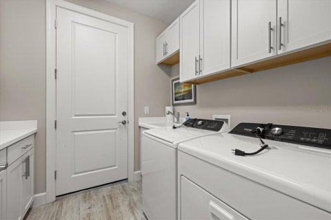 Купить виллу или дом в Сарасота, Флорида 8 комнат, 230.68м2, № 2396778 - фото 25