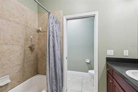 Townhouse in Plant City, Florida 3 bedrooms, 161 sq.m. № 1812842 - photo 13