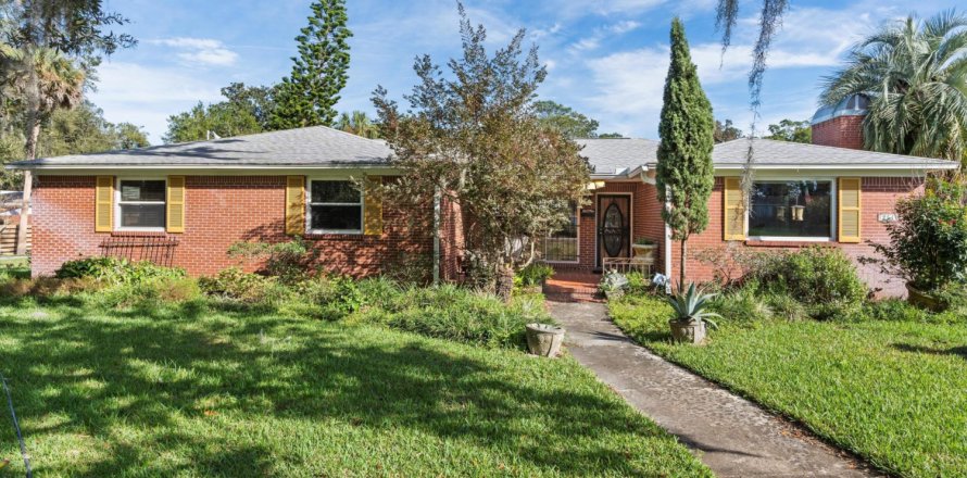 House in Jacksonville, Florida 3 bedrooms, 207.73 sq.m. № 877813