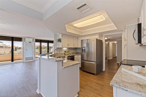 Condominio en venta en Gulfport, Florida, 3 dormitorios, 177.63 m2 № 1852526 - foto 5