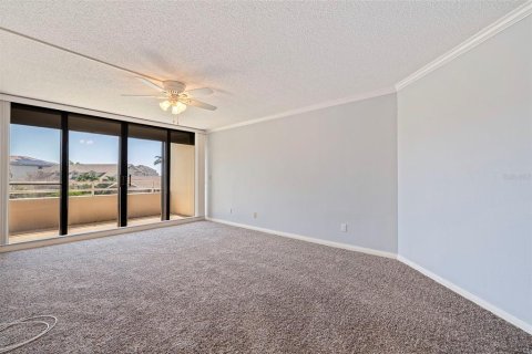 Condominio en venta en Gulfport, Florida, 3 dormitorios, 177.63 m2 № 1852526 - foto 24