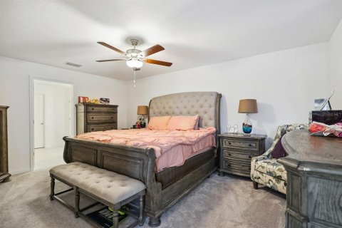 House in Zephyrhills, Florida 4 bedrooms, 180.14 sq.m. № 1673485 - photo 26