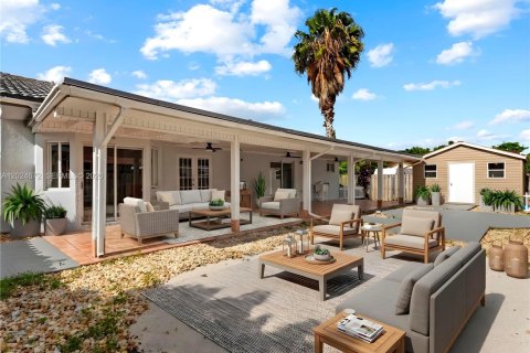 Villa ou maison à louer à Miami, Floride: 4 chambres, 187.2 m2 № 2084317 - photo 12