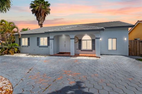 Villa ou maison à Miami, Floride 4 chambres, 187.2 m2 № 2084317