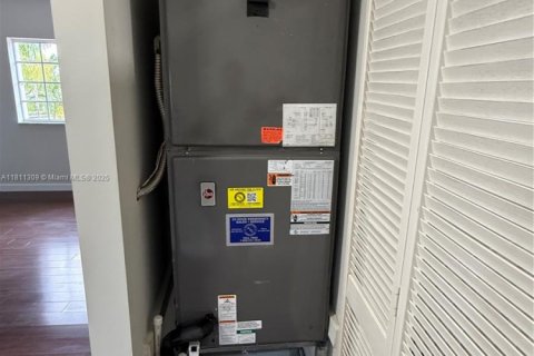 Villa ou maison à vendre à Homestead, Floride: 3 chambres, 241.82 m2 № 1935095 - photo 19