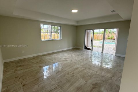 Villa ou maison à vendre à Homestead, Floride: 3 chambres, 241.82 m2 № 1935095 - photo 5