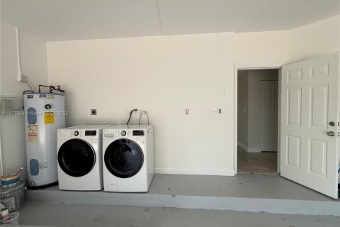 Villa ou maison à vendre à Homestead, Floride: 3 chambres, 241.82 m2 № 1935095 - photo 24