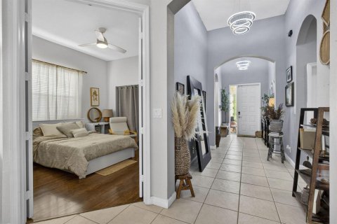 Купить виллу или дом в Уэст-Палм-Бич, Флорида 8 комнат, 208.94м2, № 2084158 - фото 13