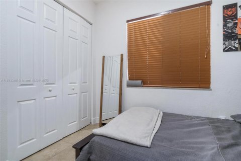 Villa ou maison à vendre à Miami, Floride: 4 chambres, 189.52 m2 № 1920286 - photo 30