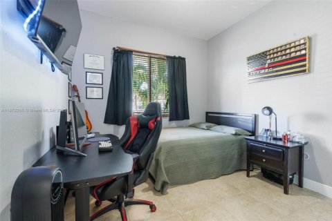 Villa ou maison à vendre à Miami, Floride: 4 chambres, 189.52 m2 № 1920286 - photo 25