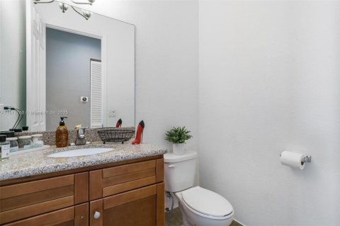 Villa ou maison à vendre à Miami, Floride: 4 chambres, 189.52 m2 № 1920286 - photo 28