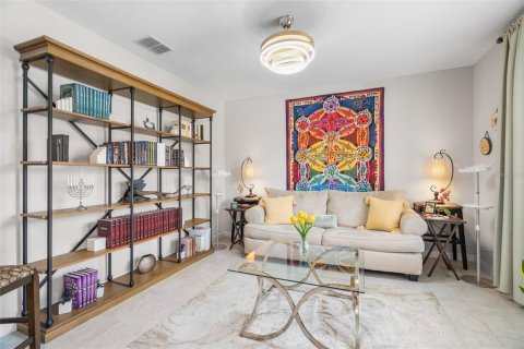 Villa ou maison à louer à Riverview, Floride: 4 chambres, 244.8 m2 № 2415099 - photo 6