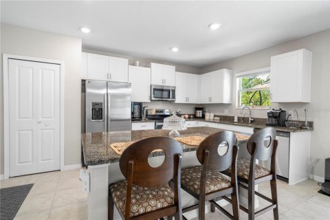 Villa ou maison à louer à Riverview, Floride: 4 chambres, 244.8 m2 № 2415099 - photo 4