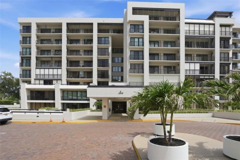 Condominio en venta en Belleair, Florida, 2 dormitorios, 130.34 m2 № 2258436 - foto 2