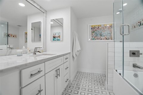 Condominio en venta en Belleair, Florida, 2 dormitorios, 130.34 m2 № 2258436 - foto 5