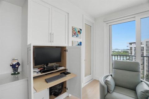 Condominio en venta en Belleair, Florida, 2 dormitorios, 130.34 m2 № 2258436 - foto 6