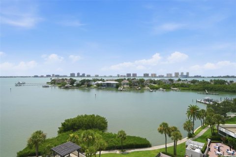 Condo in Belleair, Florida, 2 bedrooms № 2258436