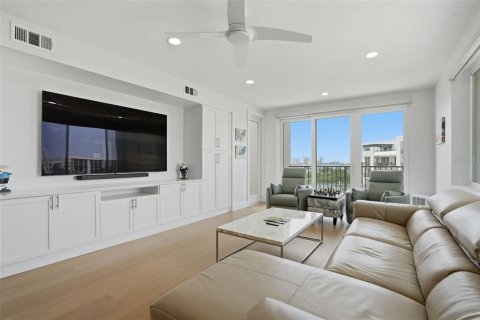 Condominio en venta en Belleair, Florida, 2 dormitorios, 130.34 m2 № 2258436 - foto 12