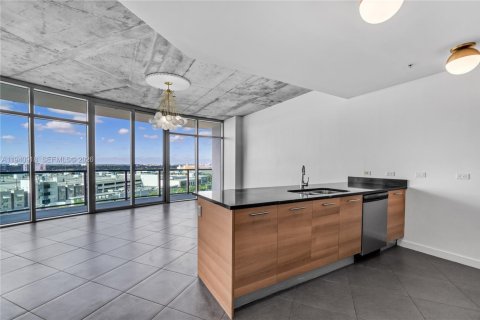 Copropriété à louer à Miami, Floride: 2 chambres, 109.72 m2 № 1999881 - photo 9