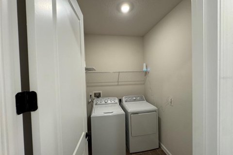 Villa ou maison à vendre à Haines City, Floride: 4 chambres, 192.77 m2 № 2411675 - photo 23