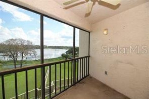 Condo in Altamonte Springs, Florida, 2 bedrooms  № 2221327 - photo 12