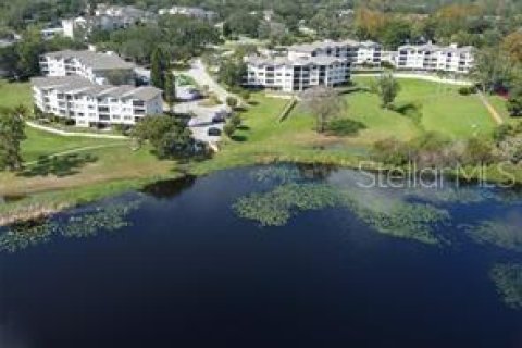 Condo in Altamonte Springs, Florida, 2 bedrooms  № 2221327 - photo 7