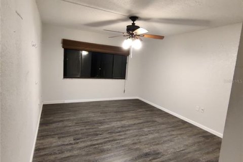 Condo in Altamonte Springs, Florida, 2 bedrooms  № 2221327 - photo 4