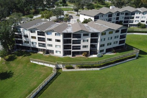 Condo in Altamonte Springs, Florida, 2 bedrooms № 2221327