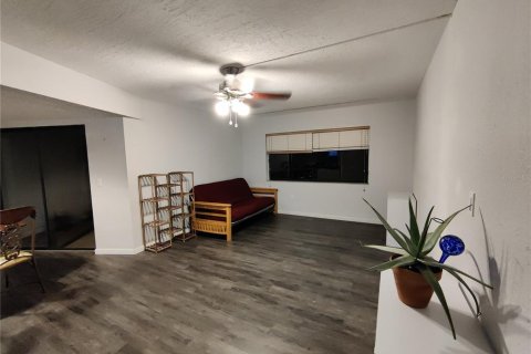 Condo in Altamonte Springs, Florida, 2 bedrooms  № 2221327 - photo 5