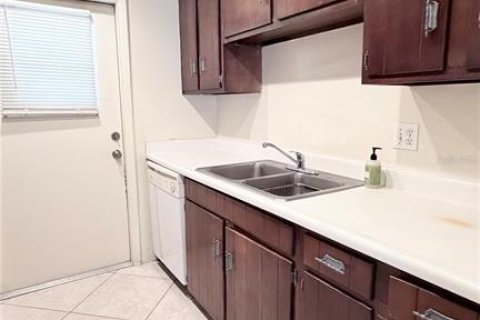 Copropriété à louer à Orlando, Floride: 1 chambre, 67.82 m2 № 2408634 - photo 3