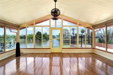 Villa ou maison à louer à Fruitland Park, Floride: 2 chambres, 153.29 m2 № 2150952 - photo 16