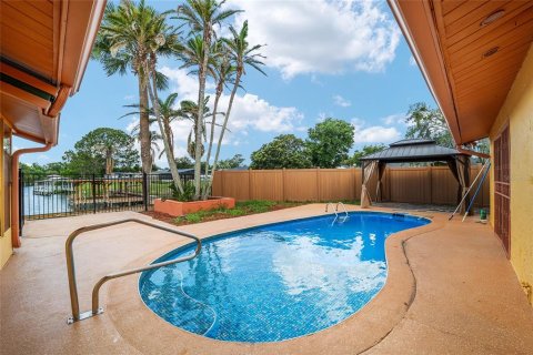 Villa ou maison à louer à Fruitland Park, Floride: 2 chambres, 153.29 m2 № 2150952 - photo 19