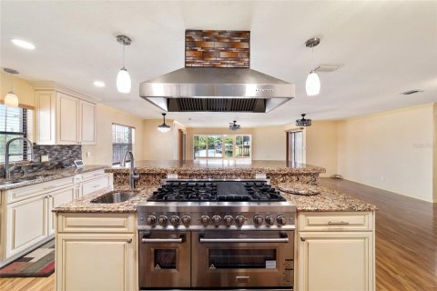 Villa ou maison à louer à Fruitland Park, Floride: 2 chambres, 153.29 m2 № 2150952 - photo 15