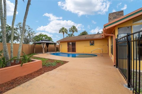 Villa ou maison à louer à Fruitland Park, Floride: 2 chambres, 153.29 m2 № 2150952 - photo 18