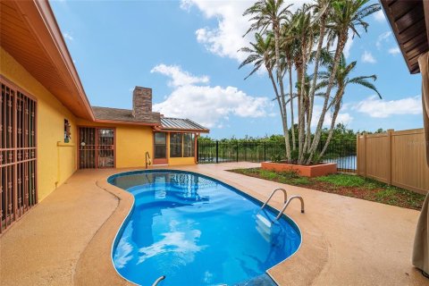 Villa ou maison à louer à Fruitland Park, Floride: 2 chambres, 153.29 m2 № 2150952 - photo 25
