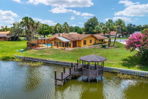 Villa ou maison à louer à Fruitland Park, Floride: 2 chambres, 153.29 m2 № 2150952 - photo 22
