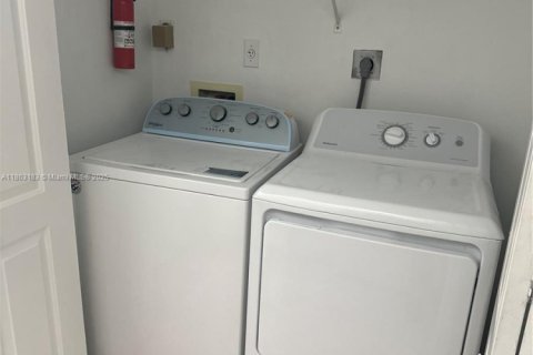Condominio en venta en Homestead, Florida, 2 dormitorios, 96.62 m2 № 2076925 - foto 14