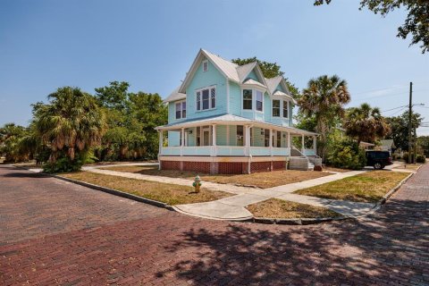 House in Saint Petersburg, Florida 3 bedrooms, 190.45 sq.m. № 1755202 - photo 22