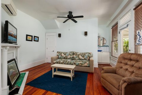 House in Saint Petersburg, Florida 3 bedrooms, 190.45 sq.m. № 1755202 - photo 17